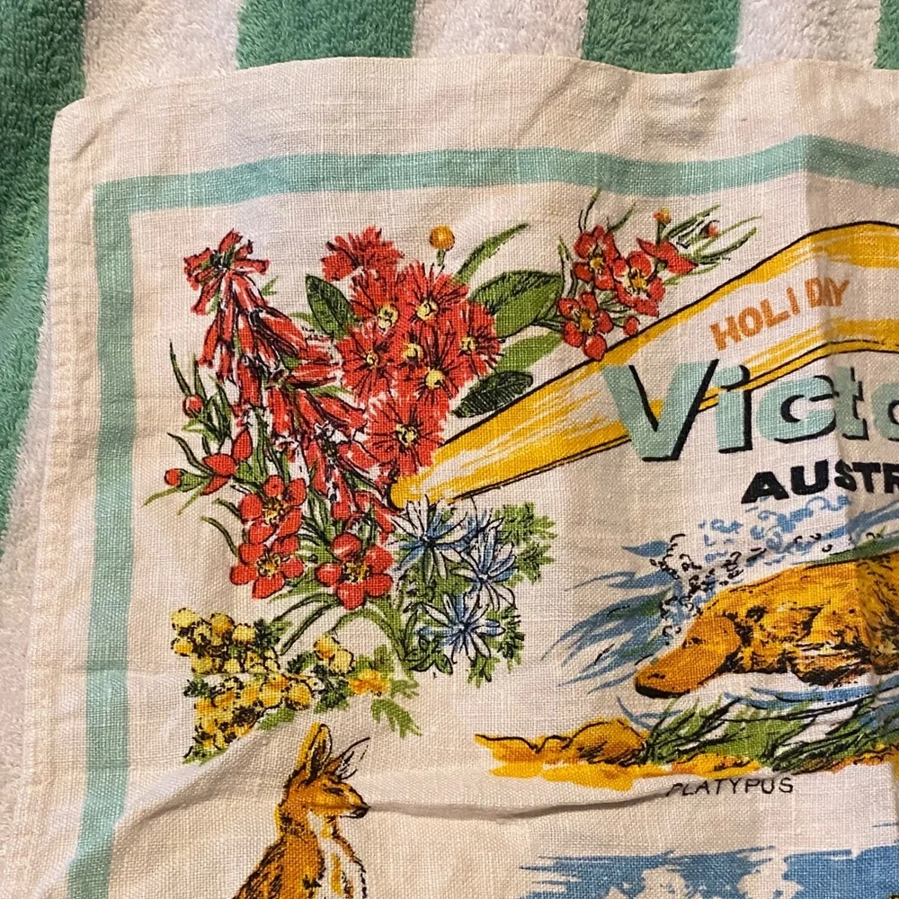 Vintage Victoria Australia Souvenir Towel pure linen